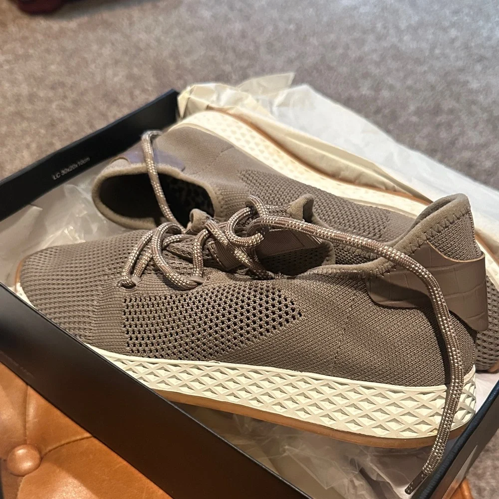 Stylish Women's Athletic Shoes - Taupe - Picture 5 of 9